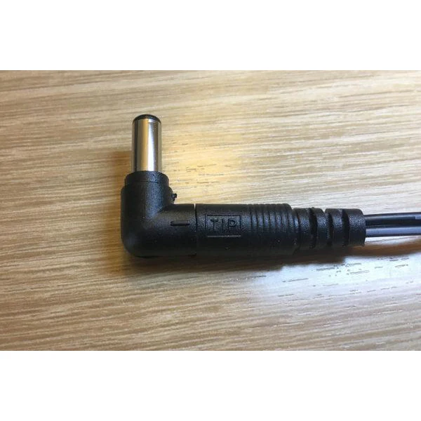 Hosa ACD-477 Universal Power Adapter - Image 6