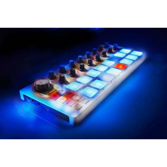 Arturia BEATSTEP Compact Pad Controller - Image 8