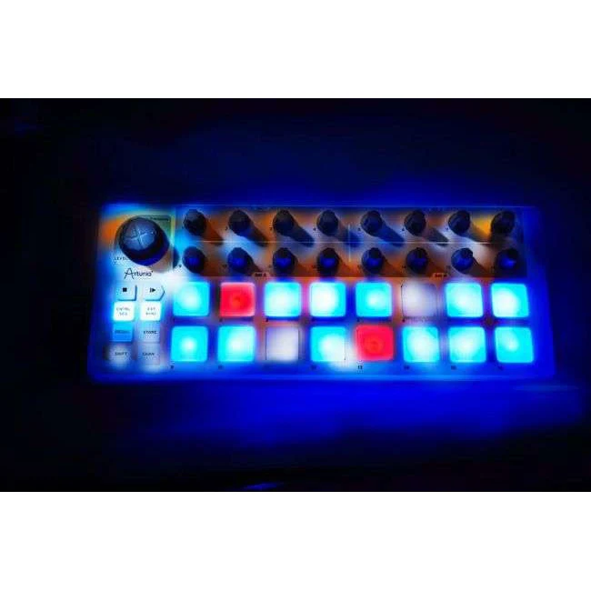 Arturia BEATSTEP Compact Pad Controller - Image 9