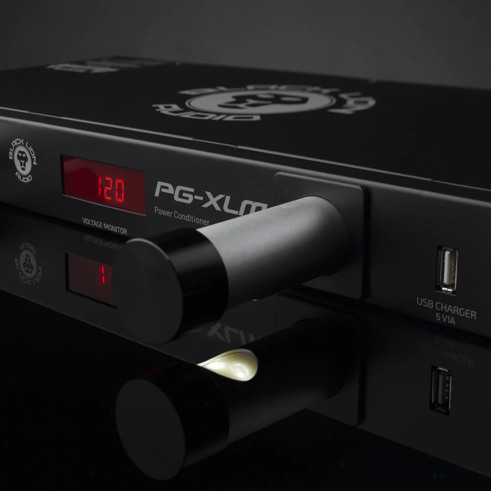 Black Lion Audio PG-XLM Rackmount Power Conditioner w/ Volt Meter and Lamps - Image 5