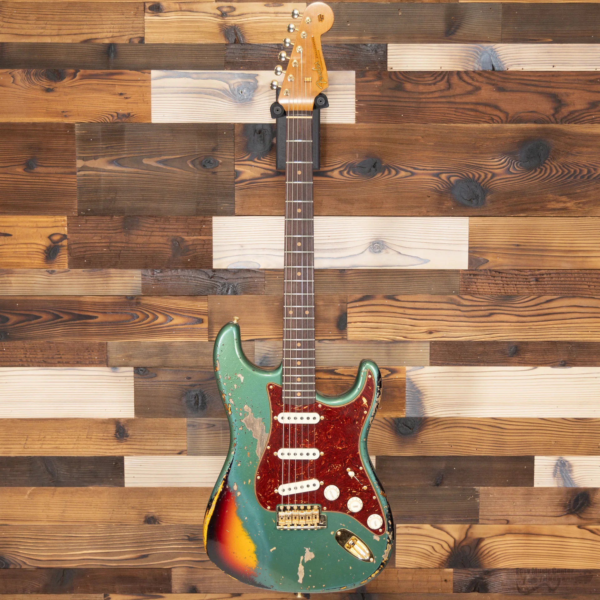Fender 923-6053-042 Custom Shop (#CZ565438), 1962 LTD Strat, Gold Hardware, Heavy Relic, Aged Sherwood Green Metallic over 3-color Sunburst