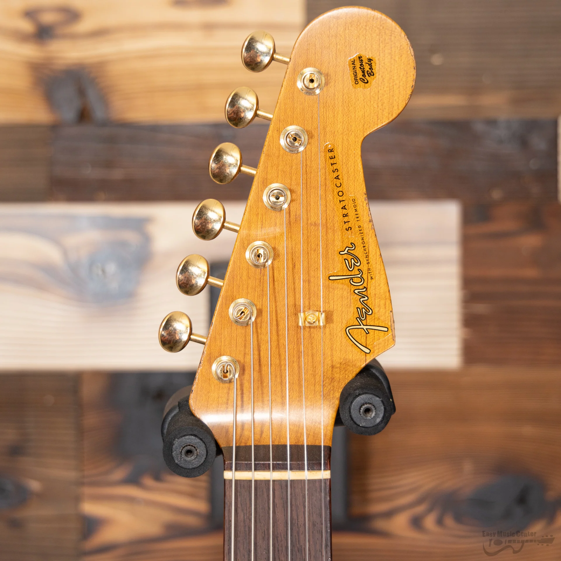 Fender 923-6053-042 Custom Shop (#CZ565438), 1962 LTD Strat, Gold Hardware, Heavy Relic, Aged Sherwood Green Metallic over 3-color Sunburst - Image 6