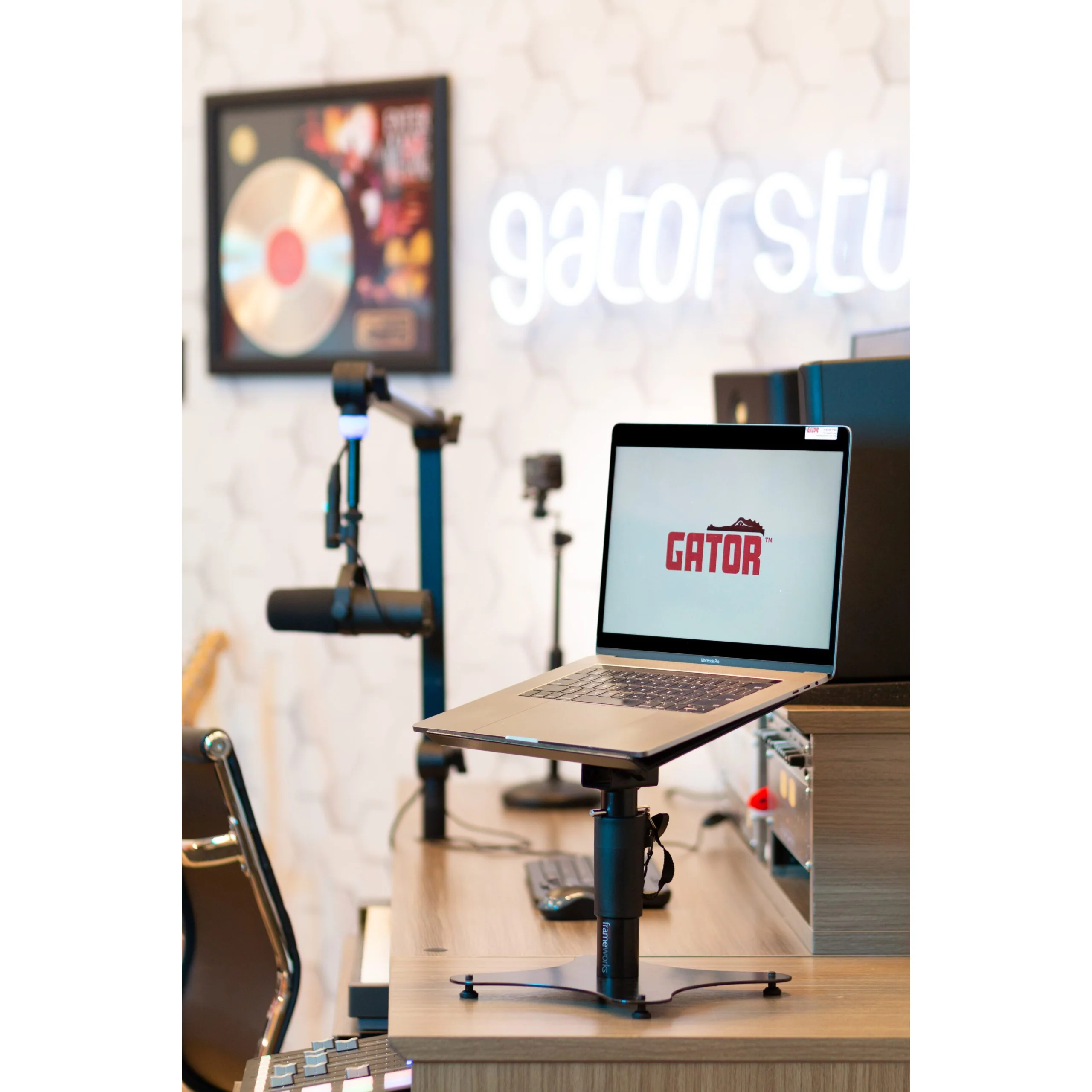 Gator GFWLAPTOP2000 Universal Laptop Desktop Stand with Adjustable Height & Weighted Base - Image 14
