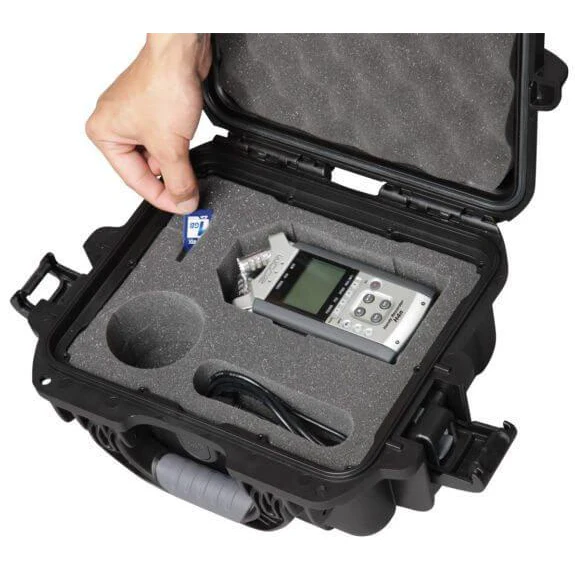 Gator GU-ZOOMH4N-WP Hardcase for Zoom H4N Handheld Recorder and Accessories: 9.4" X 7.4" X 5.5" - Image 7