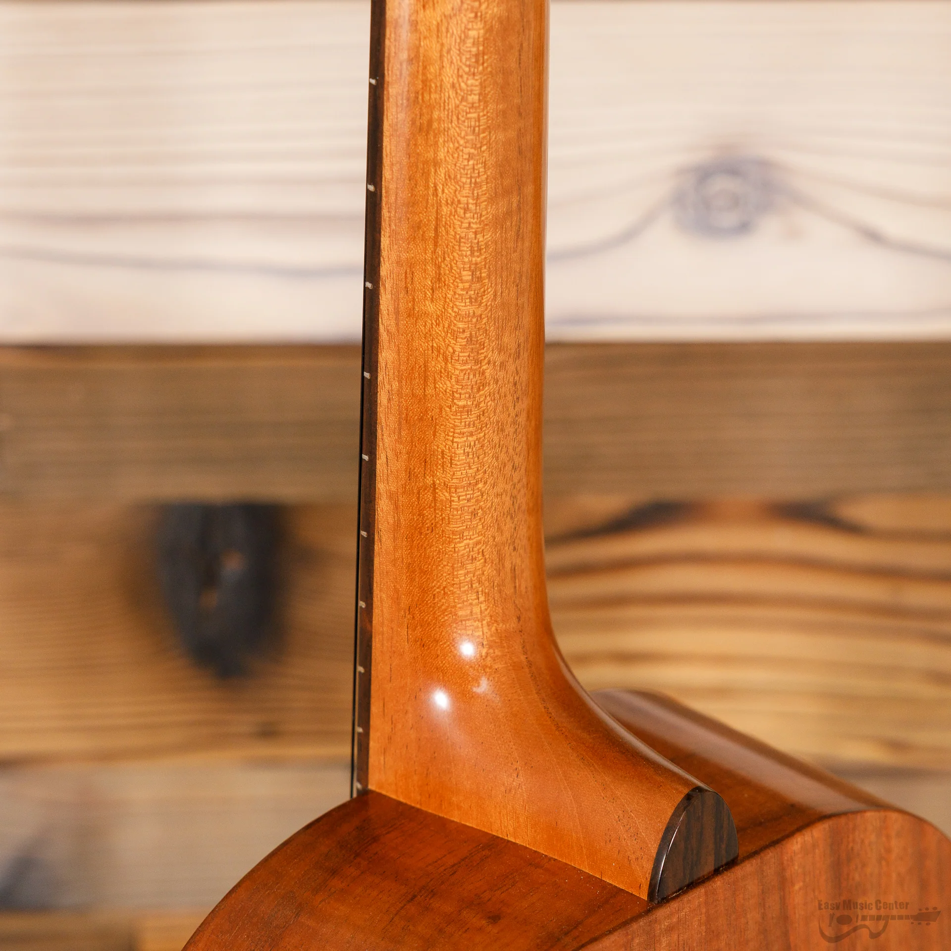 Kamaka HF4 Koa Baritone Ukulele (#250074) - Image 9