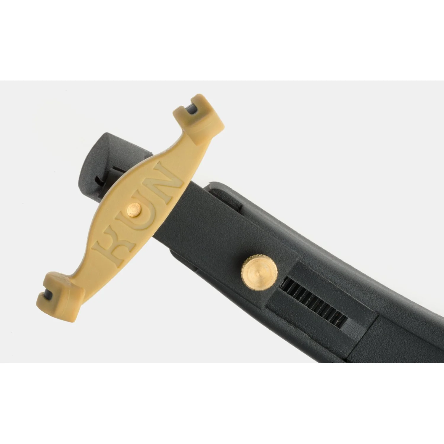 Kun SR1140B 3/4-1/2  Super Violin Shoulder Rest - Image 2
