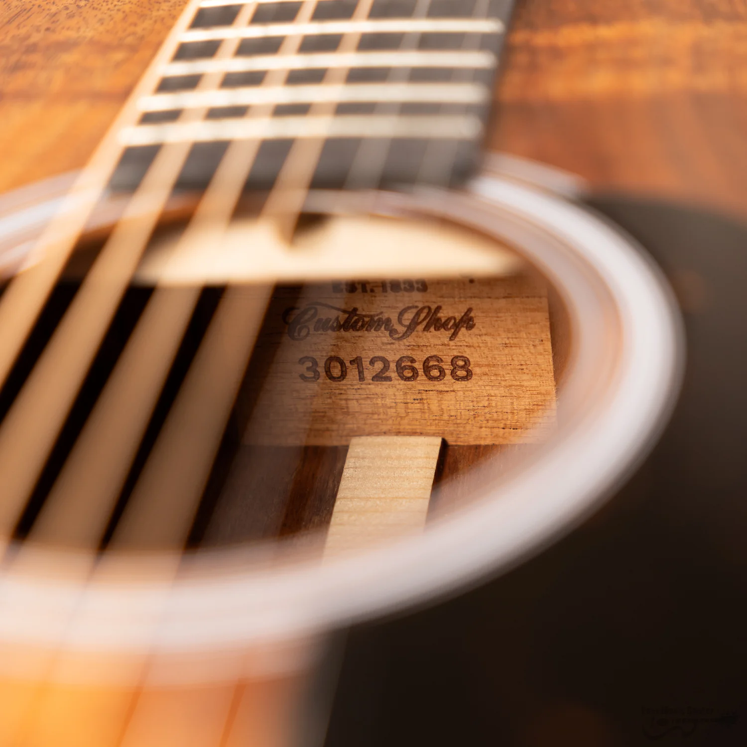 Martin 00-28-KOA-CS  - Custom Shop - Premium Grade Koa 14-Fret (#3012668) - Image 11