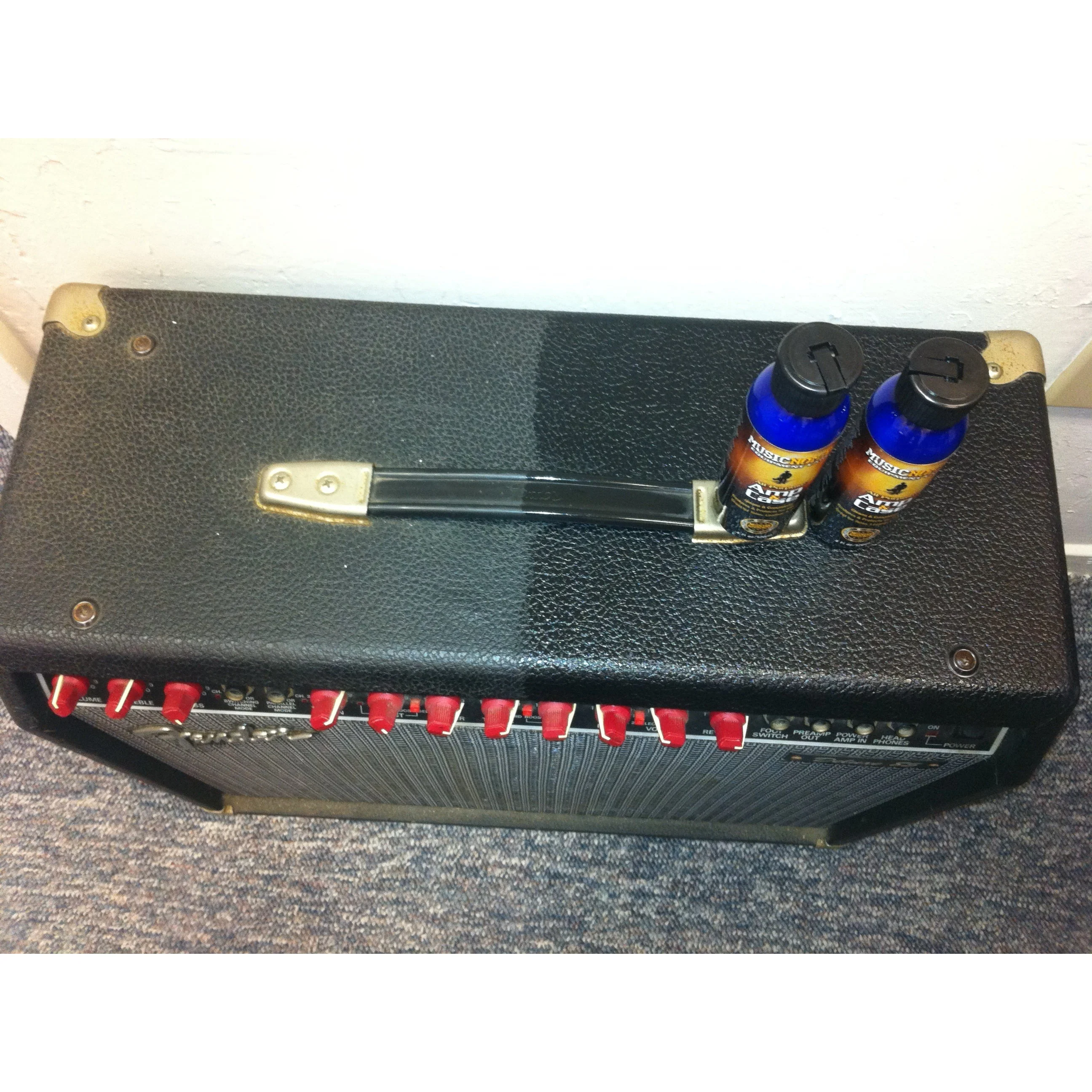 Music Nomad MN107 Amp & Case Cleaner & Conditioner - Image 2