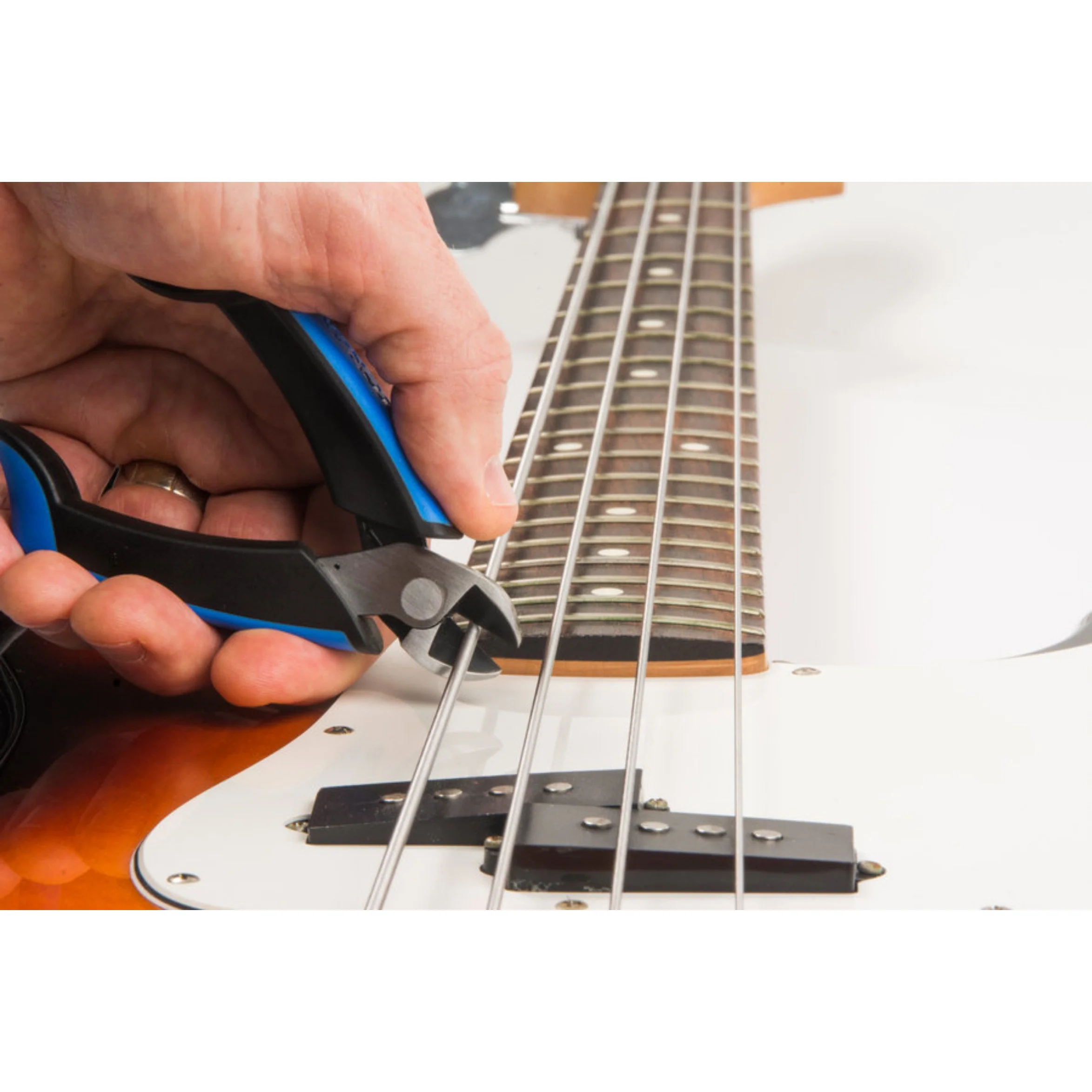 Music Nomad MN226 Grip Cutter - Premium String Cutter with Sheath - Image 4