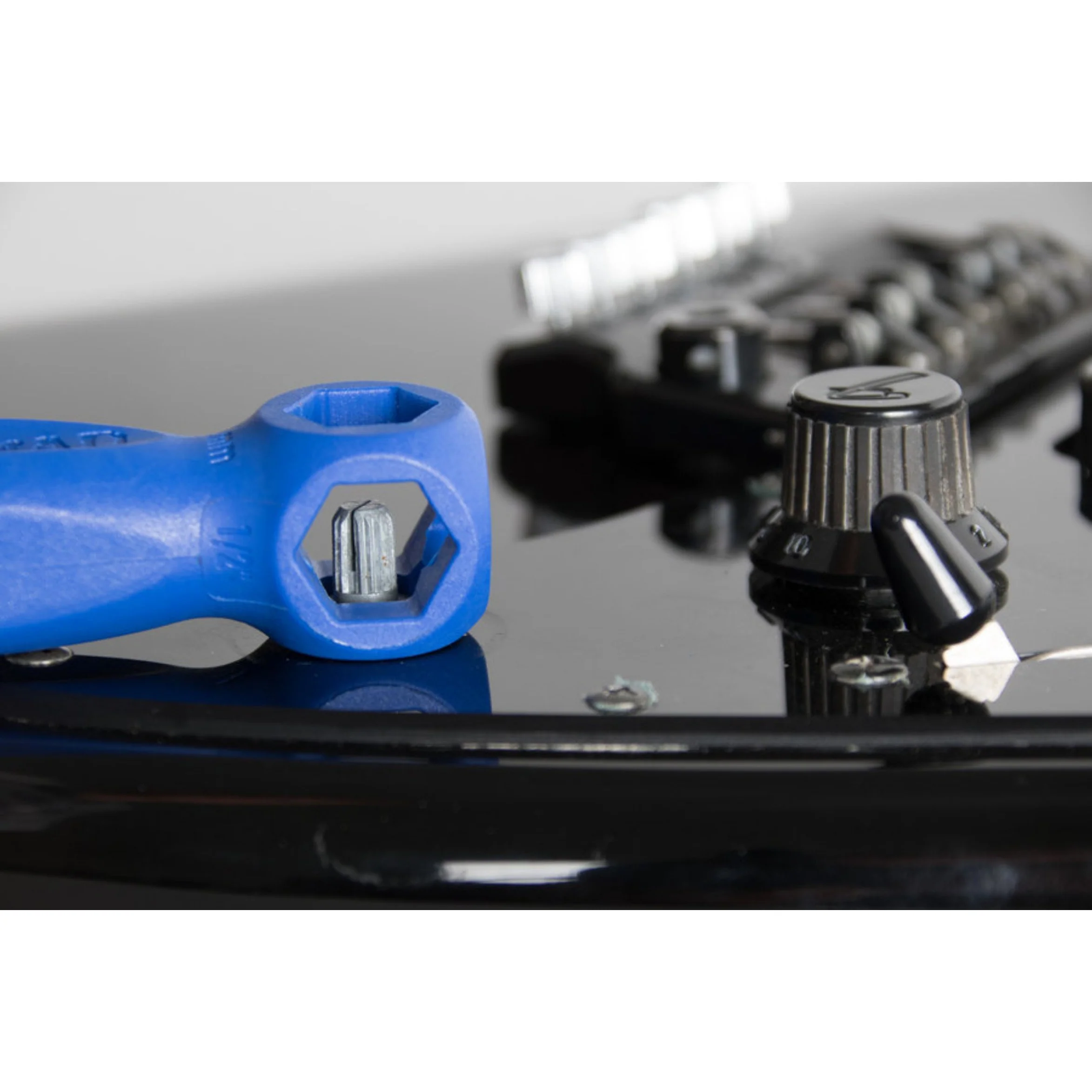 Music Nomad MN227 The Octopus 8 'n 1 Tech Tool - Image 6