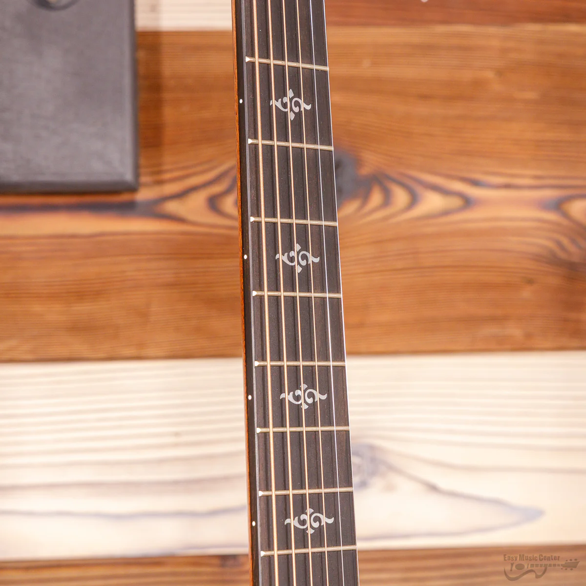 Taylor 814E-K-GL-SB Gold Label Grand Auditorium, Spruce Top, Koa b/s, Cutaway, Electronics, Sunburst (#1203115083) - Image 13
