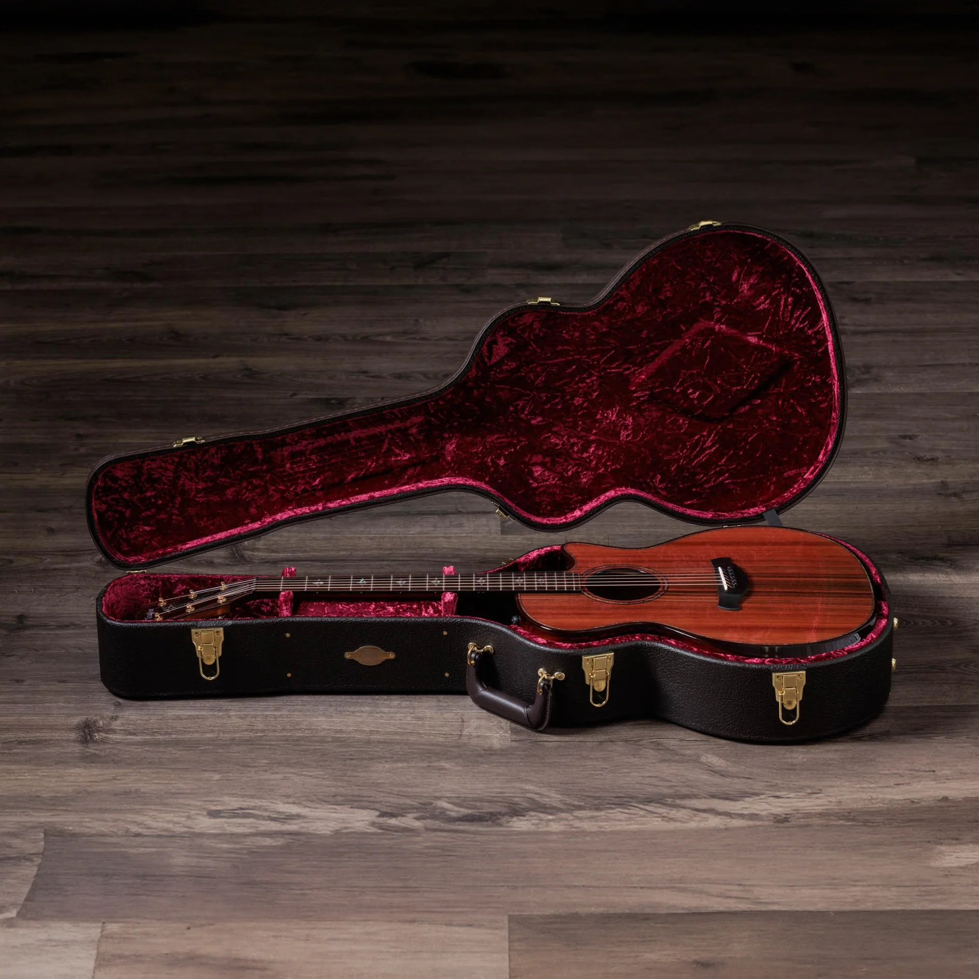 Taylor 914CE-BE Grand Auditorium - Builder's Edition, Cutaway, Electronics, Sinker Redwood Top, Honduran RW b/s - Image 3