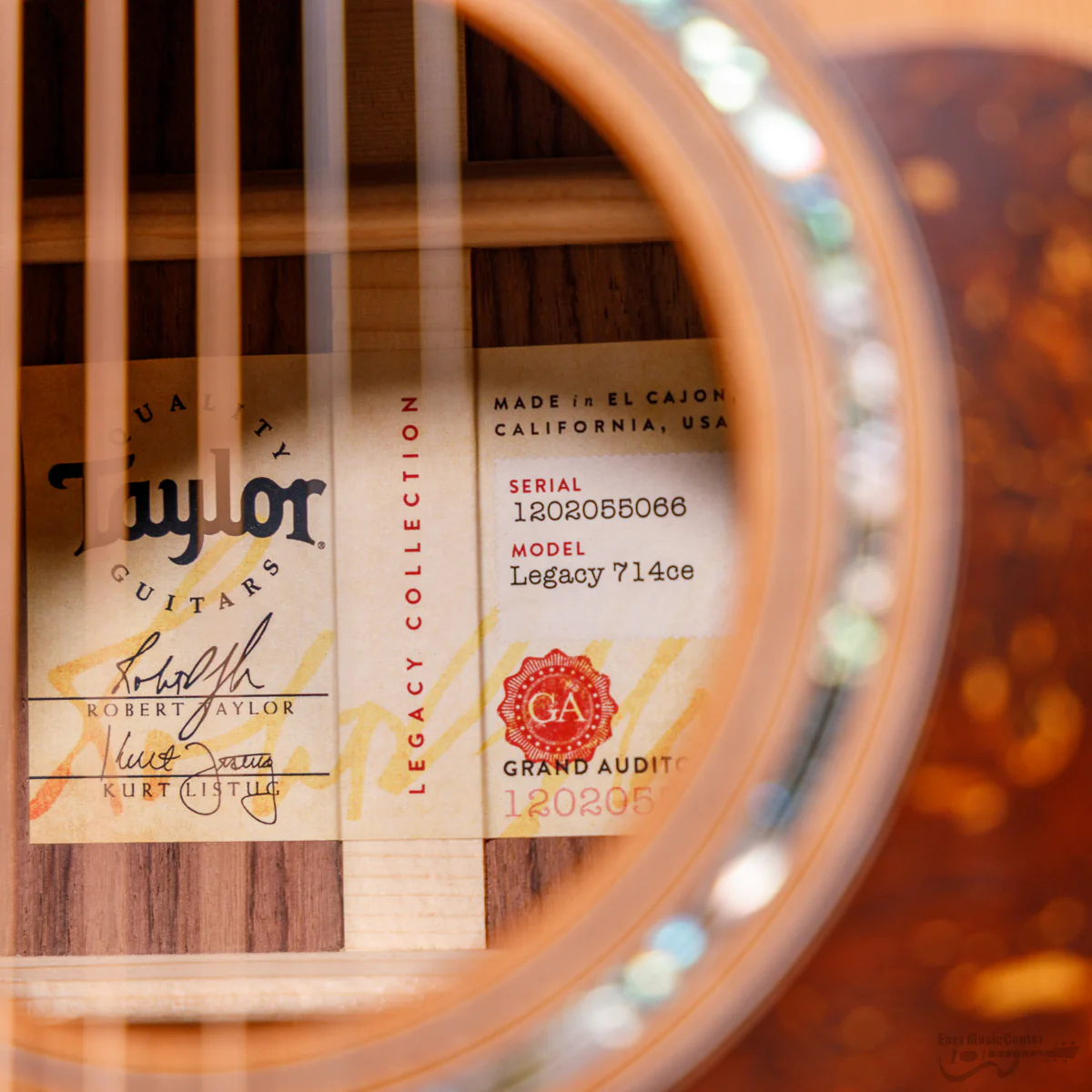 Taylor LEGACY-714CE Legacy Grand Auditorium w/ X-Bracing, Cuatway, Electronics, Cedar Top, RW b/s, Natural (#1202055066) - Image 7